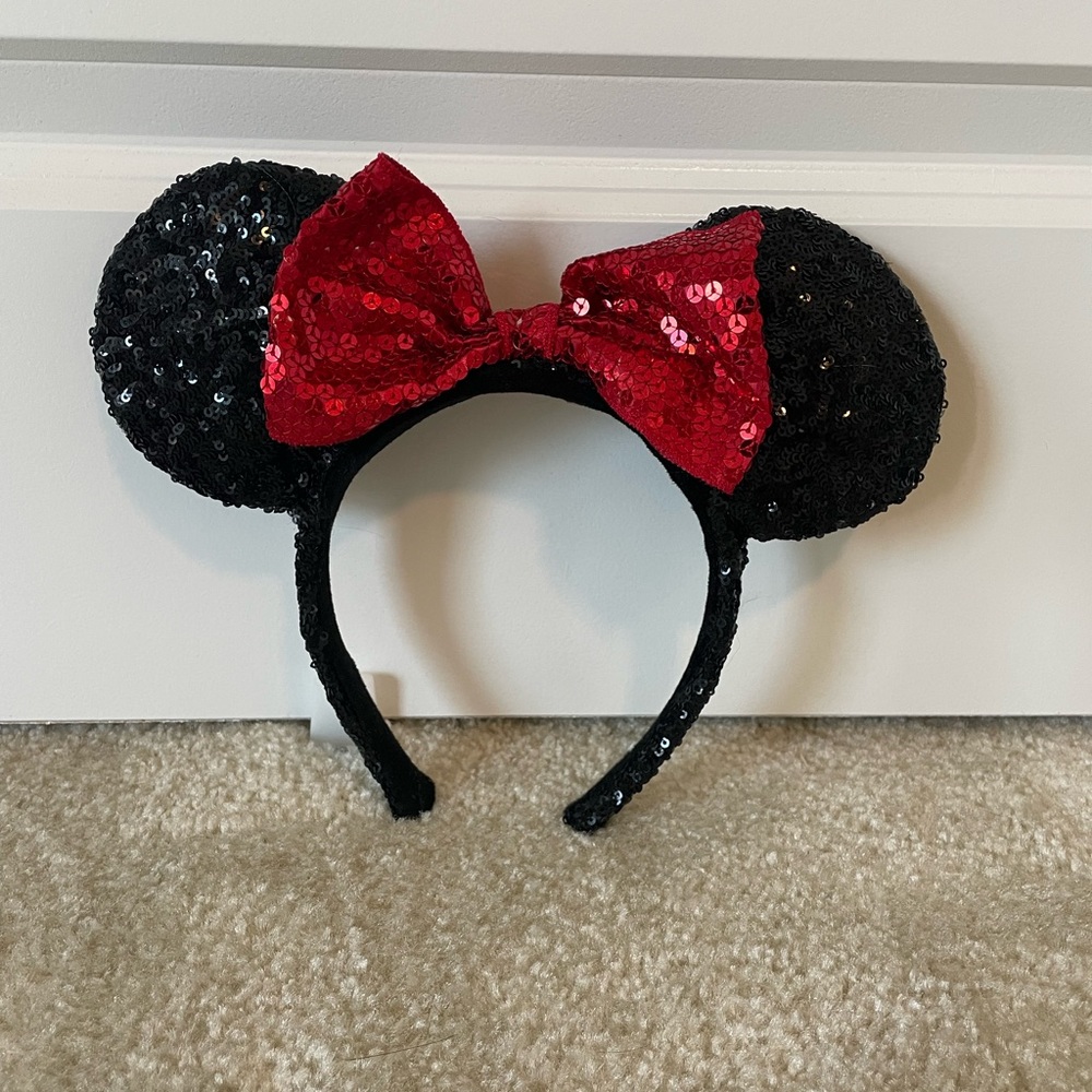 Disney Classic Sparkle Minnie Ears